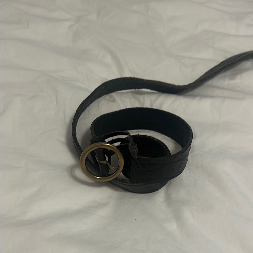 Elegant Black Leather Belt with Gold Buckle